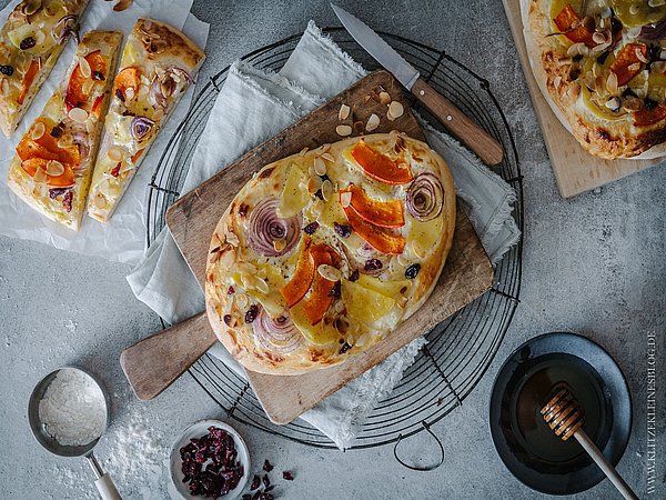 Rezept Kuerbis-Kartoffel-Flatbread-mit-Ziegenfrischkaese