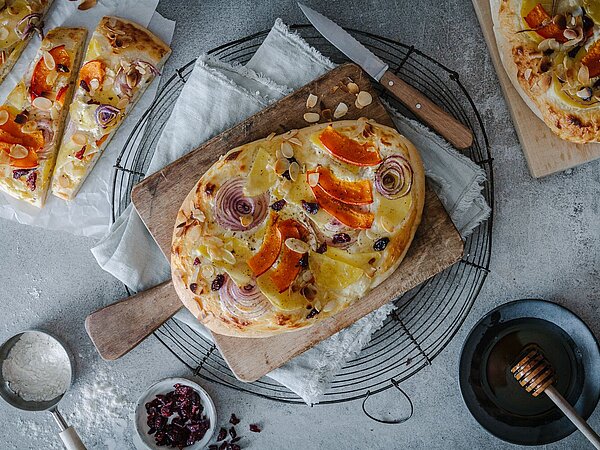 Rezept Kuerbis-Kartoffel-Flatbread-mit-Ziegenfrischkaese