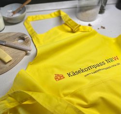 gelbe Küchenschürze