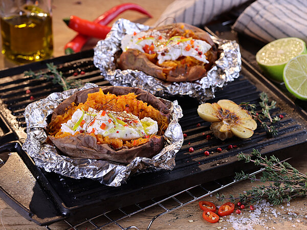 Rezept zum Grillen: Süßkartoffel mit Frischkäse-Creme